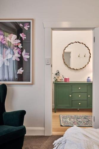 Gambar di galeri bagi Luxury Family Home Near CBD and Gorge di Launceston