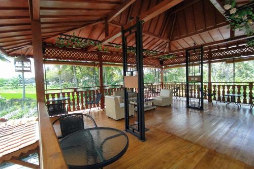 Ban công/sân hiên tại Argo limo Cottage Syariah Magelang