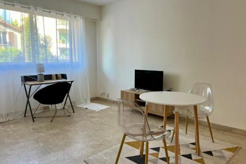 1 bedroom apartment - close to the beach
