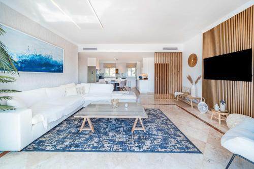 Paraiso Pueblo Pools Gym Views