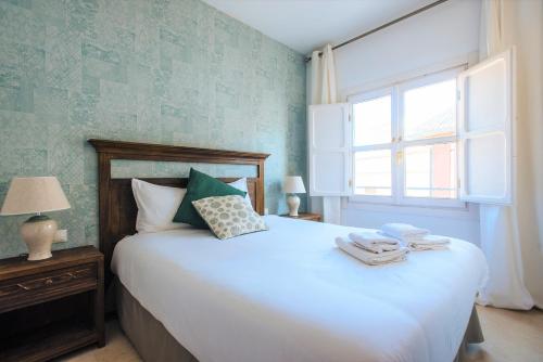 Hostly Orfila 3A-3B exclusive Penthouse-Center-Fibre-Parking Optional