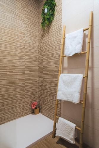Hostly Orfila 3A-3B exclusive Penthouse-Center-Fibre-Parking Optional