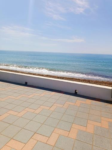 Γενική θέα στη θάλασσα ή θέα στη θάλασσα από  αυτή η βίλα