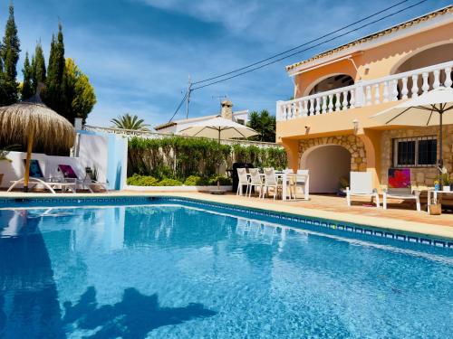 Naranja - sea view villa with private pool in Benissa