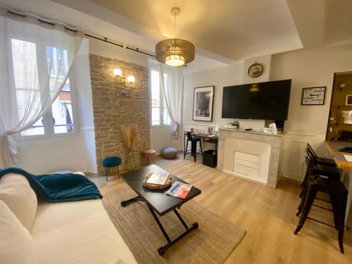 Appartement rénové Cannes Suquet