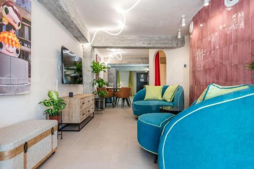 Pop art gem with paintings by local artist by REMS