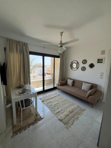 Sea view cliff top apartment