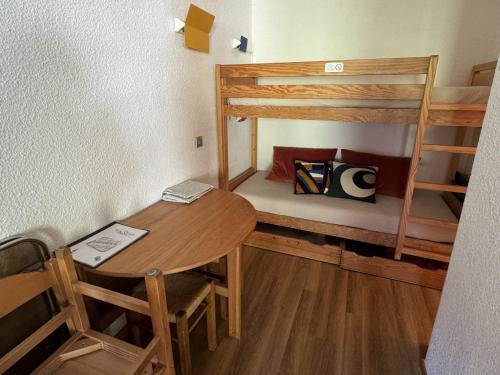 Studio divisible 4 pers au cœur de la station, animaux admis, vue pistes