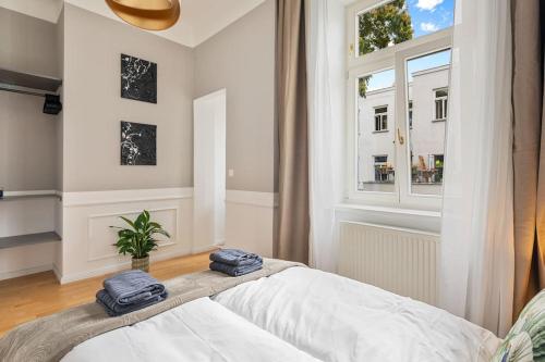 Anthrazit Oasis near Center Shoppingstreet 3 room