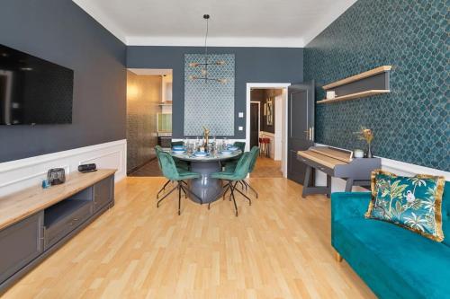 Anthrazit Oasis near Center Shoppingstreet 3 room