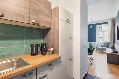 Anthrazit Oasis near Center Shoppingstreet 3 room