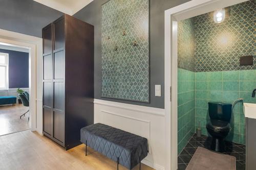 Anthrazit Oasis near Center Shoppingstreet 3 room