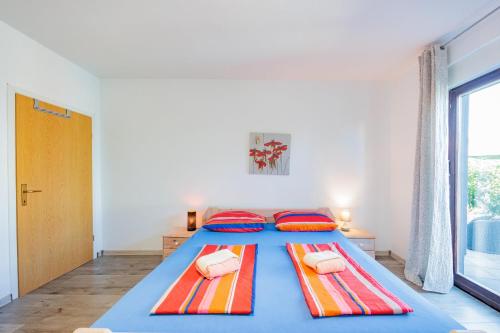 Crowonder Lucky Holiday House with Pool and Patio 30 meters from the Beach