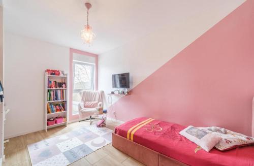 Postel nebo postele na pokoji v ubytování Villa moderne proche 2 frontières