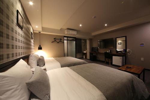 Gallery image of The Last Hotel Nampo in Busan