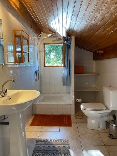 Koupelna v ubytování Maison landaise au cœur de Moliets