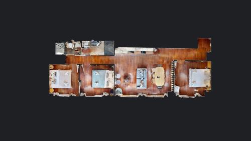 une vue aérienne d'un bâtiment de style rustique dans l'établissement Bluestay 87 - Magnifique Appartement à Paris, à Paris