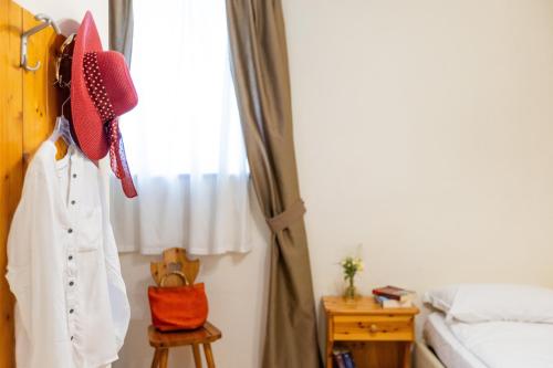 Letto o letti in una camera di Agritur Eden Marone