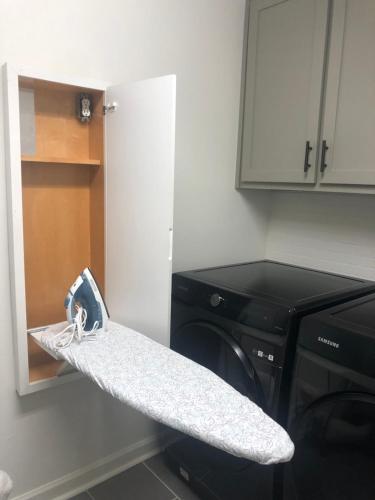 Φωτογραφία από το άλμπουμ του Gathering Place Big, with Dock, Fiber, and Tankless WH σε Bremen