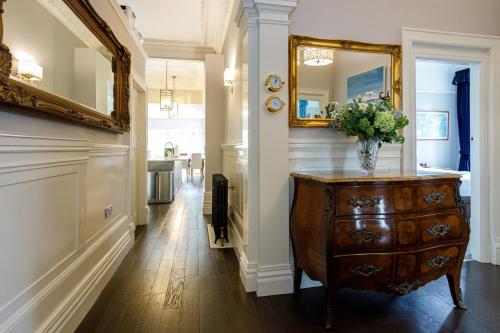 Gambar di galeri bagi Tranquil Apartment in Merseyside di Liverpool