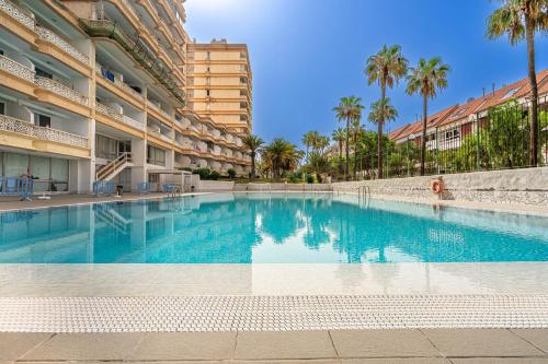 Modern Renovated Apartment with Terrace in Playa de las Americas
