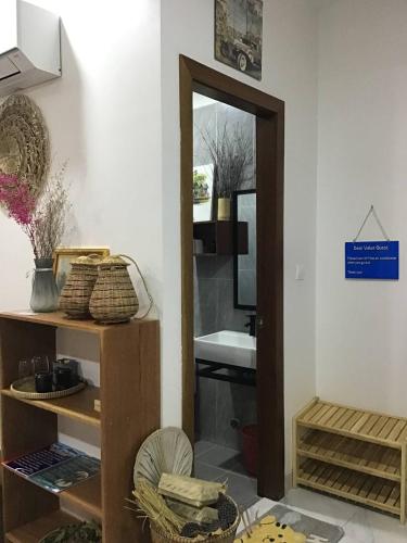 Kitya Homestayにあるバスルーム