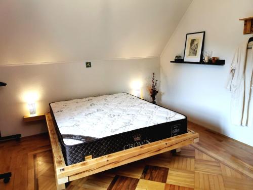 Katil atau katil-katil dalam bilik di Apartmaji ARKO