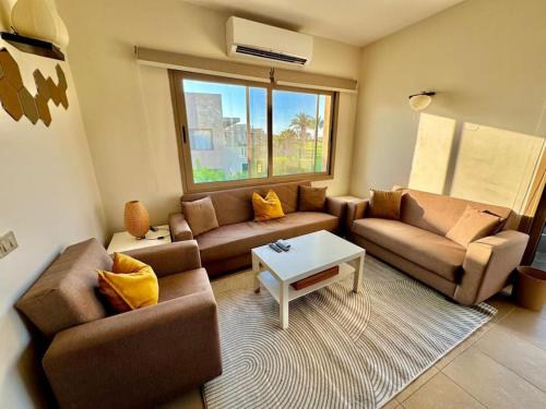 Spacious 3BR Apt with Lakeview in Little Venice Resort Y9