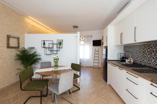 Center Apartment Fully eqquiped Opcional breakfast
