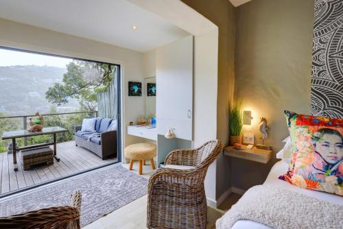Ruang duduk di Pearl Moon Boutique Suites