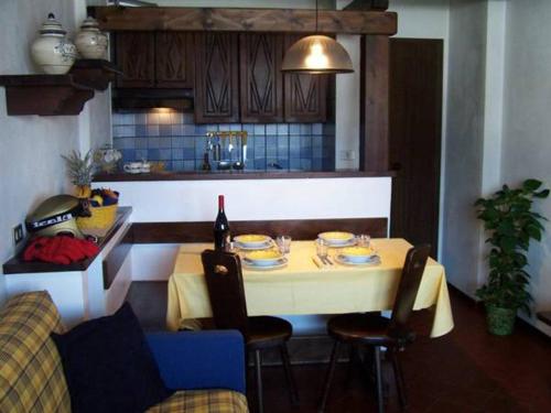 Kuchyň nebo kuchyňský kout v ubytování Nevesestriere