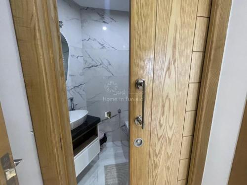 Ένα μπάνιο στο location saisonniere S1 a Sousse