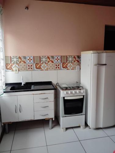 Dapur atau dapur kecil di Pousada Horizontes do Rosa