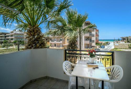 Gallery image of Yannis Apartments in Amoudara Herakliou