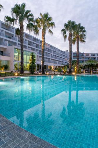 Swimmingpoolen hos eller tæt på Vista Marina Apartamentos Turisticos