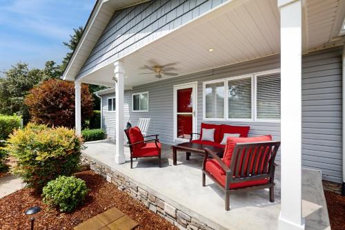 Fotografie z fotogalerie ubytování Lake Time Retreat v destinaci Dandridge