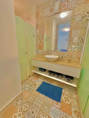 Bilik mandi di Solar Água Apartaments