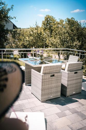 Kolam renang di atau dekat dengan Ferienwohnungen CASA TAMALTIO am Moselradweg - Nähe Trier und Luxemburg