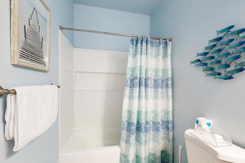 Ένα μπάνιο στο Keen-Wik on the Bay --- 38280 Bayberry Ln