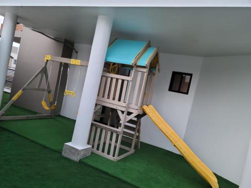 Herní místnost nebo prostor pro děti v ubytování Spacious TJ Beach Home With Private Heated Pool Free Late Check Out