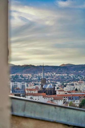 Photo de la galerie de l'établissement Hypercentre - Vue magnifique - Lumineux, à Clermont-Ferrand