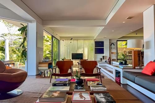 Фотография из галереи HR.333 - Esplêndida casa de luxo no Joá com 5 suites para locação temporada в Рио-де-Жанейро