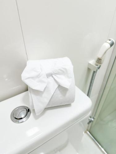 Bilik mandi di Hotel Barruada