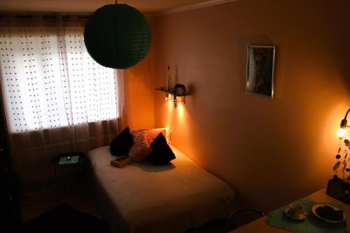 Ένα ή περισσότερα κρεβάτια σε δωμάτιο στο Simple Small Studio