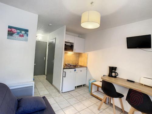 Charmant Studio à Lamalou, 400m du Centre, Balcon, Wifi, Animaux Bienvenus - FR-1-451-137