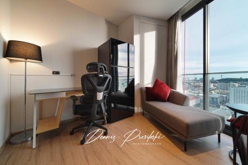 Χώρος καθιστικού στο Luxury Edge Seaview Apartment