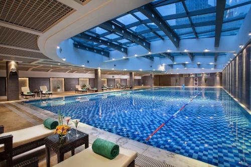 Kolam renang di atau dekat dengan 海门东恒盛国际大酒店
