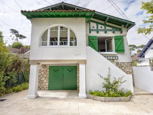 Arcachon : Appartement T4 avec terrasse et parking à 400m de la plage ! - FR-1-433-128