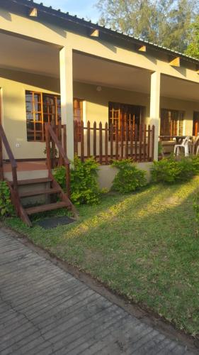 Taman di luar DK residence