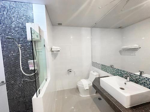 Koupelna v ubytování Akelada Hotel